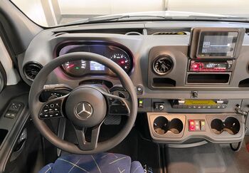 Mercedes-Benz Sprinter 2024